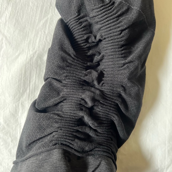 Lululemon - Picture 7 of 8